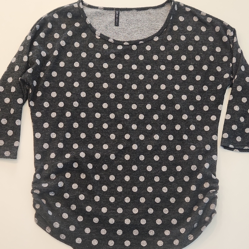 Gray Polka Dot 3/4 Sleeve Top